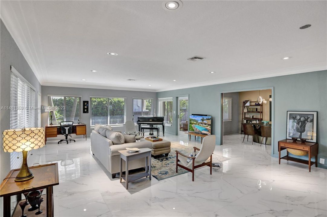 Recently Sold: $1,150,000 (3 beds, 2 baths, 1787 Square Feet)