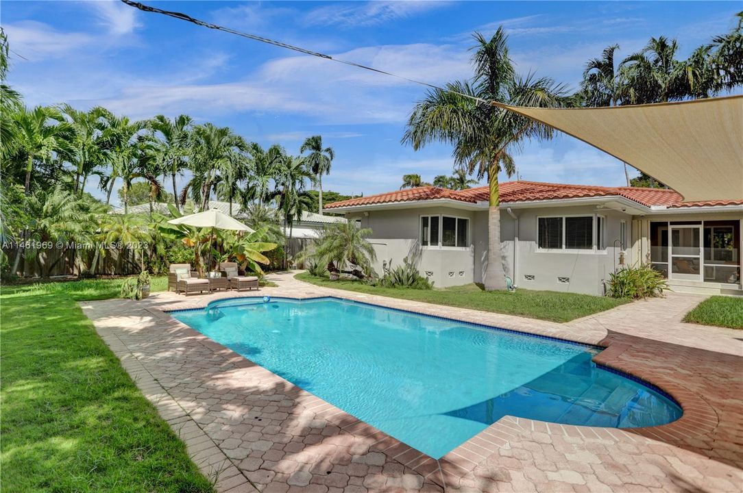 Recently Sold: $1,150,000 (3 beds, 2 baths, 1787 Square Feet)