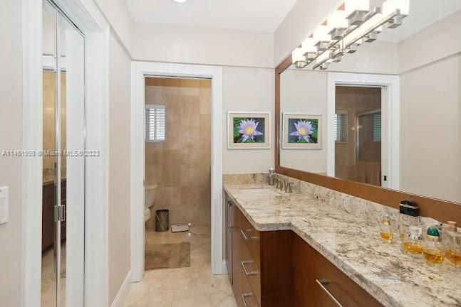 Recently Sold: $1,650,000 (3 beds, 3 baths, 2772 Square Feet)