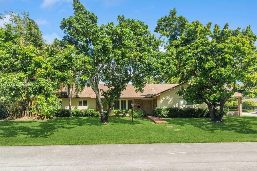 Recently Sold: $1,650,000 (3 beds, 3 baths, 2772 Square Feet)