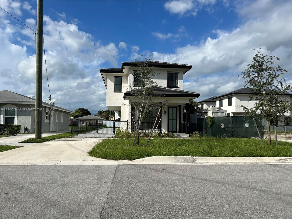 Recently Sold: $550,000 (4 beds, 3 baths, 0 Square Feet)