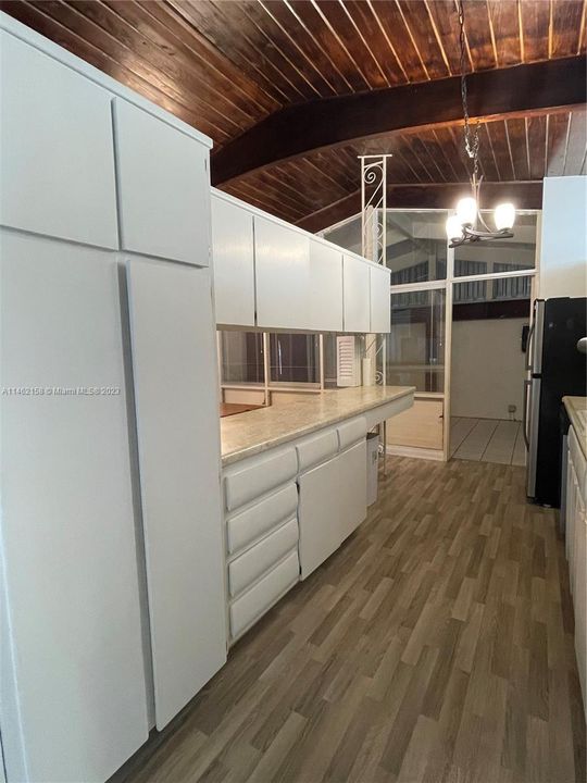 Recently Sold: $590,000 (4 beds, 2 baths, 2708 Square Feet)