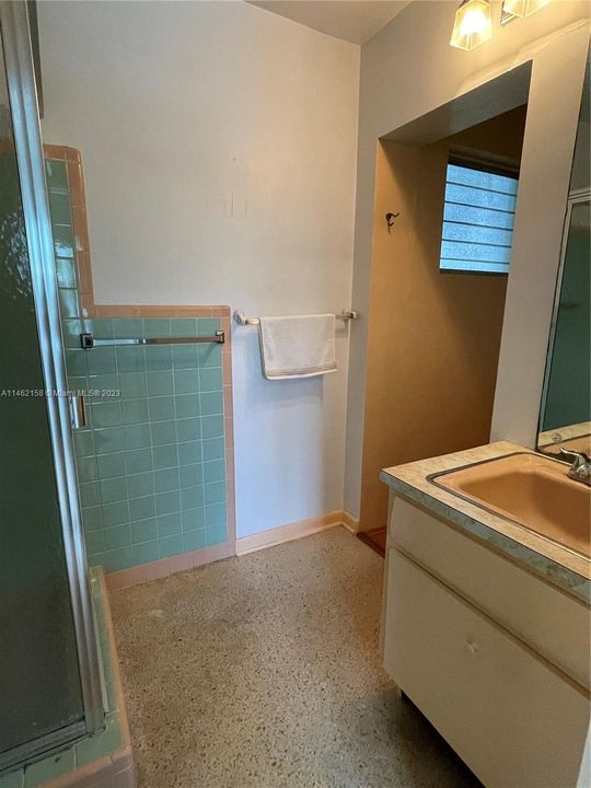 Recently Sold: $590,000 (4 beds, 2 baths, 2708 Square Feet)