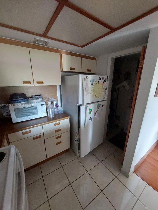 Недавно продано: $319,000 (2 спален, 2 ванн, 965 Квадратных фут)