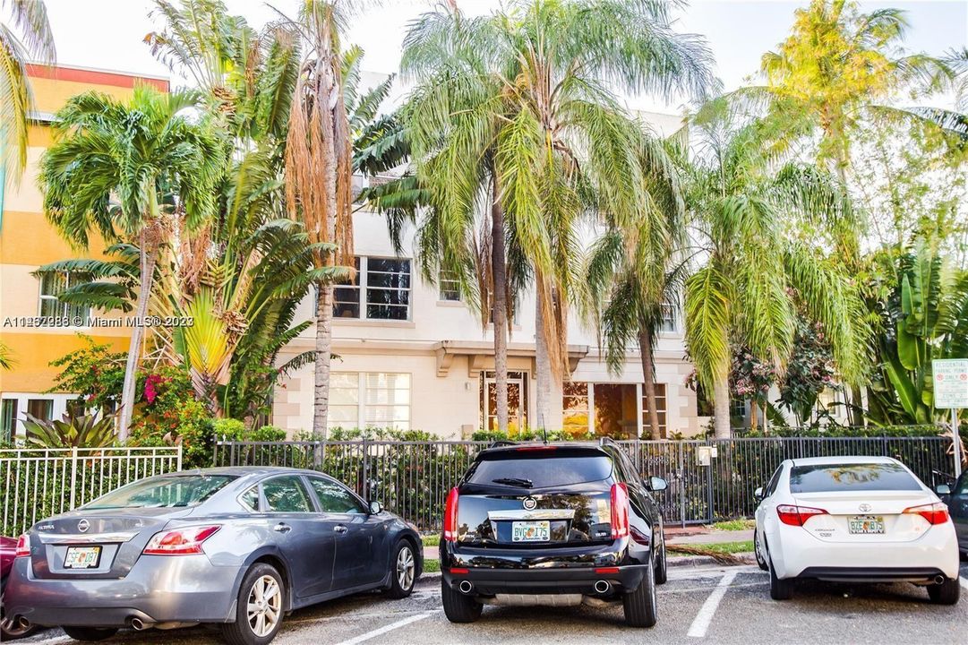 Recently Sold: $229,000 (1 beds, 1 baths, 390 Square Feet)