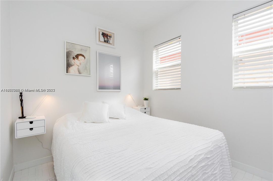 Recently Sold: $229,000 (1 beds, 1 baths, 390 Square Feet)