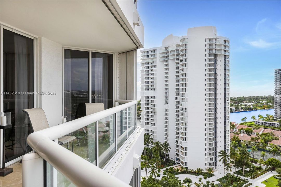 Recently Sold: $765,000 (3 beds, 2 baths, 1870 Square Feet)