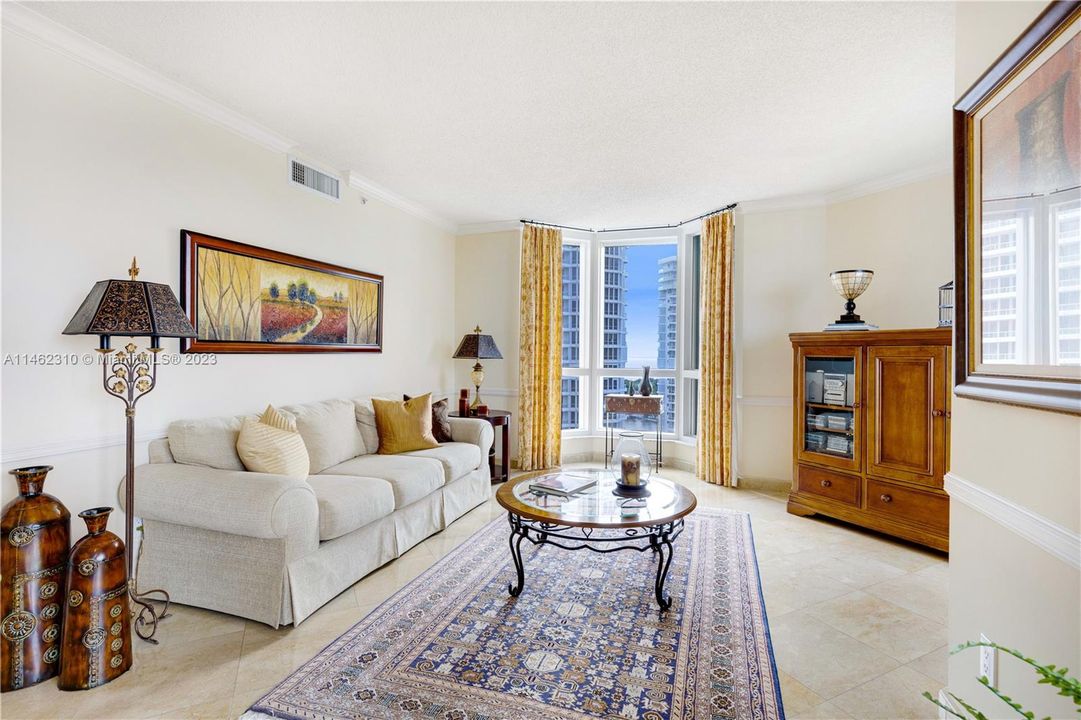 Recently Sold: $765,000 (3 beds, 2 baths, 1870 Square Feet)