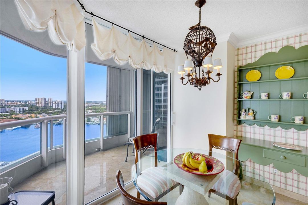 Recently Sold: $765,000 (3 beds, 2 baths, 1870 Square Feet)