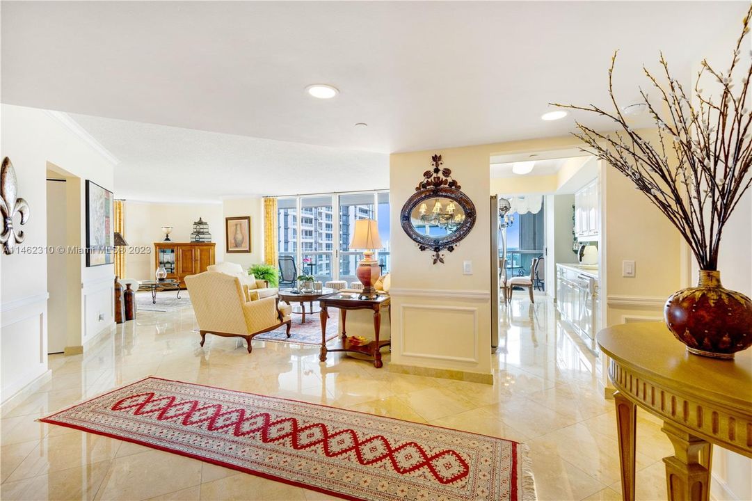 Recently Sold: $765,000 (3 beds, 2 baths, 1870 Square Feet)