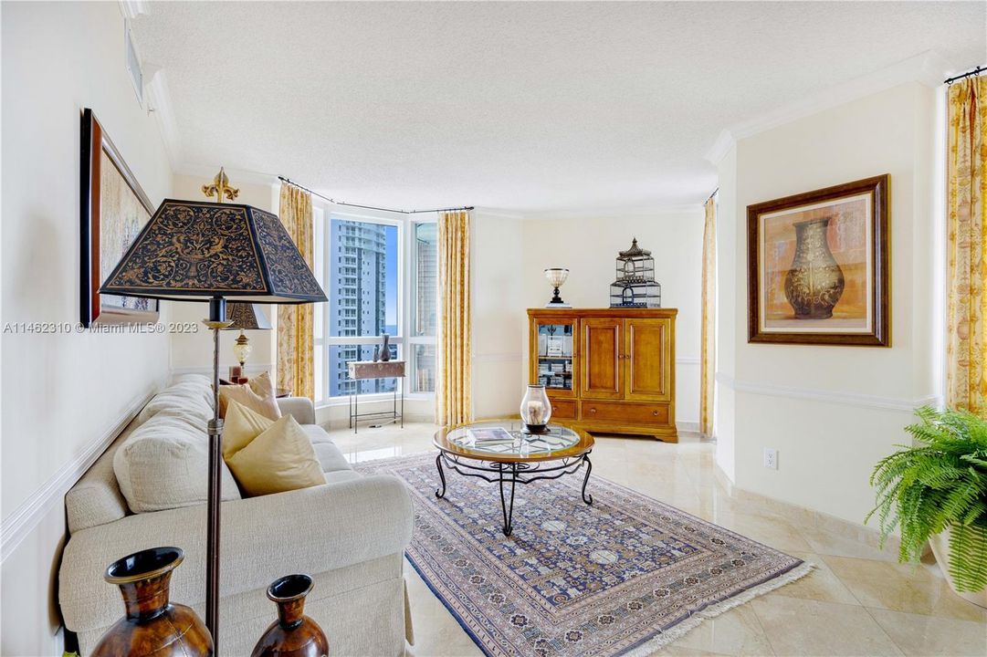 Recently Sold: $765,000 (3 beds, 2 baths, 1870 Square Feet)