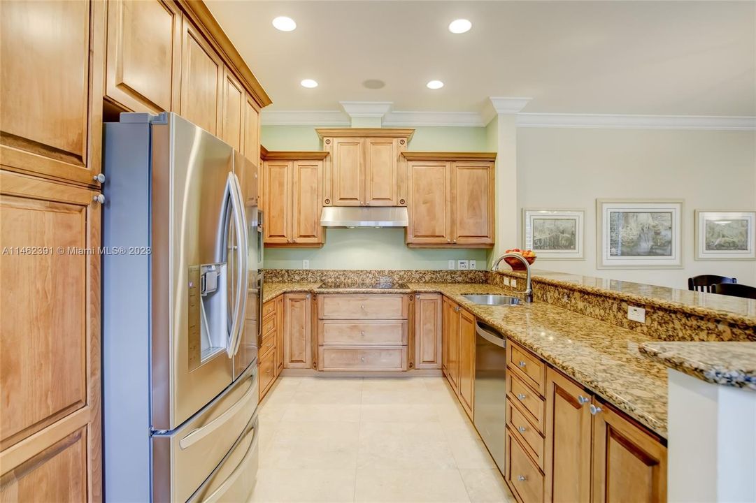 Recently Sold: $1,000,000 (3 beds, 3 baths, 3122 Square Feet)