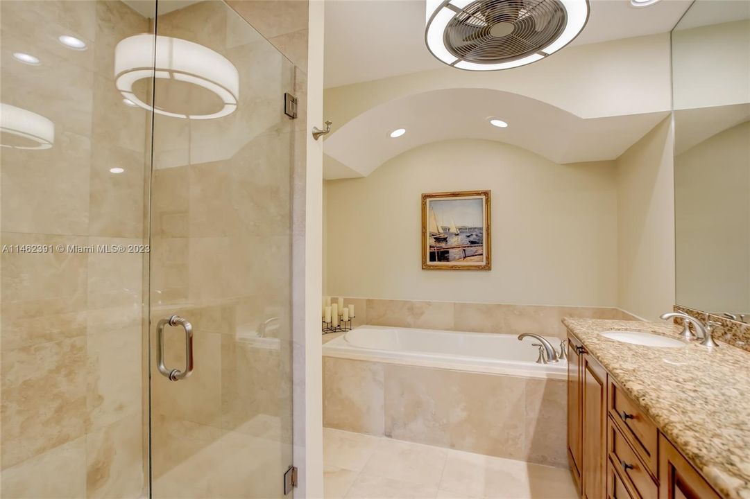 Recently Sold: $1,000,000 (3 beds, 3 baths, 3122 Square Feet)