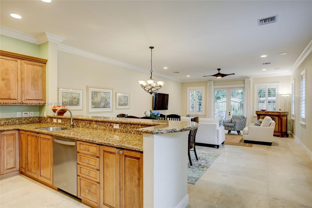 Recently Sold: $1,000,000 (3 beds, 3 baths, 3122 Square Feet)