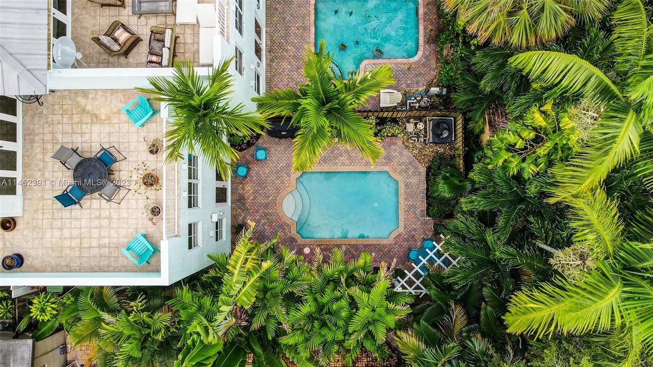 Recently Sold: $1,000,000 (3 beds, 3 baths, 3122 Square Feet)