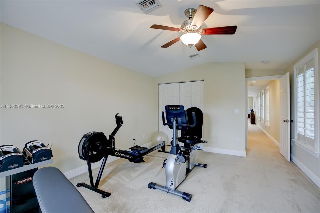 Recently Sold: $1,000,000 (3 beds, 3 baths, 3122 Square Feet)