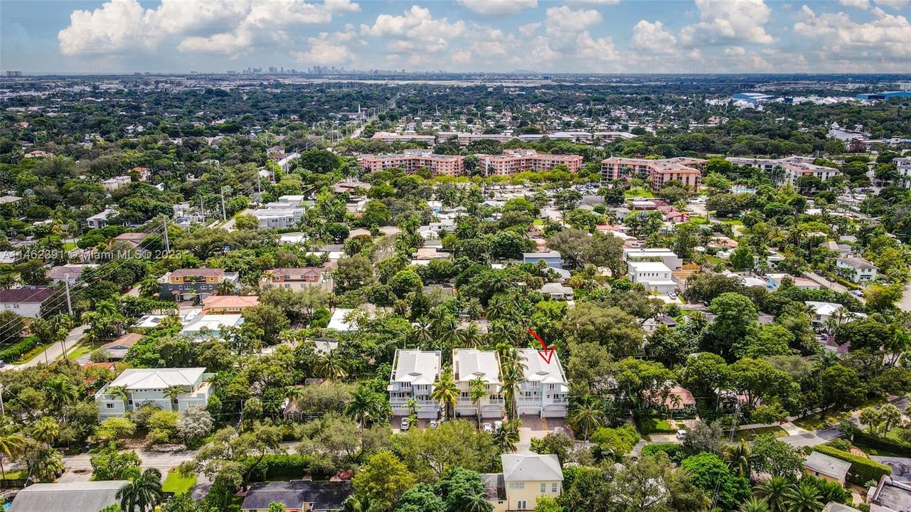 Recently Sold: $1,000,000 (3 beds, 3 baths, 3122 Square Feet)