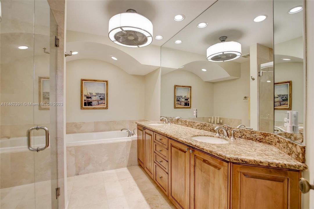 Recently Sold: $1,000,000 (3 beds, 3 baths, 3122 Square Feet)