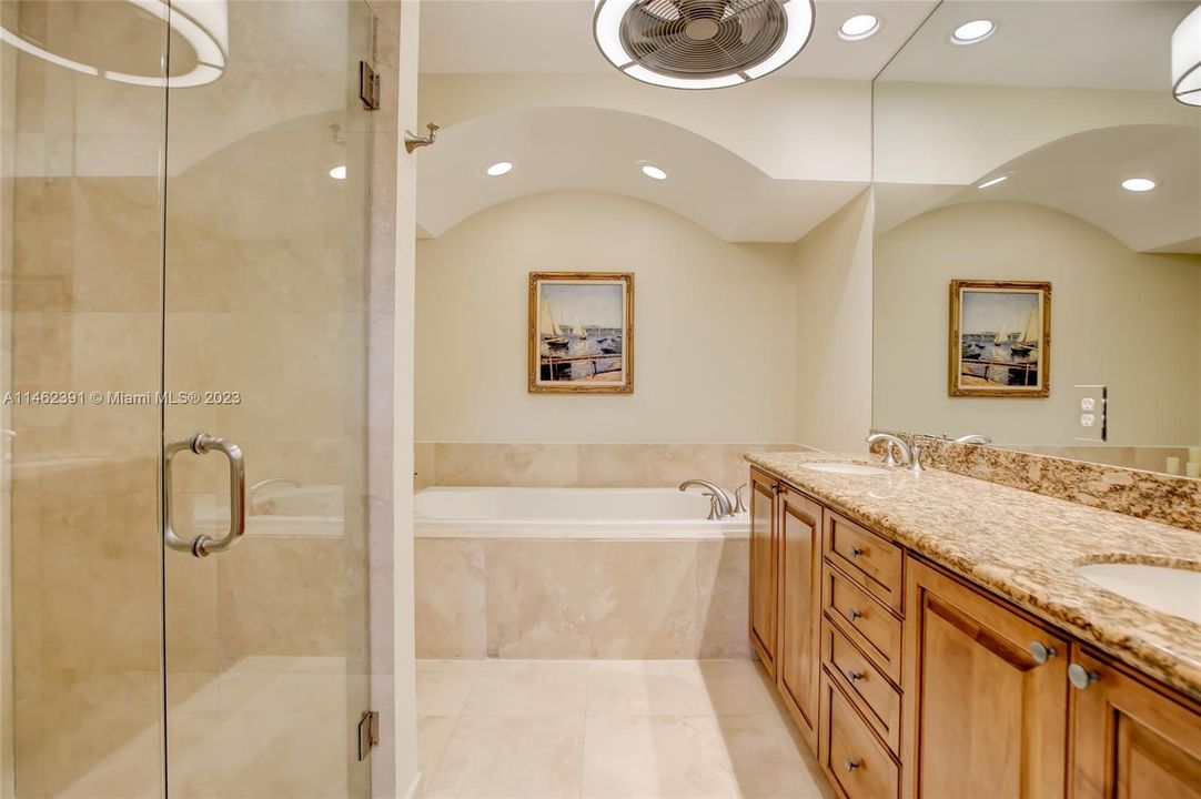 Recently Sold: $1,000,000 (3 beds, 3 baths, 3122 Square Feet)
