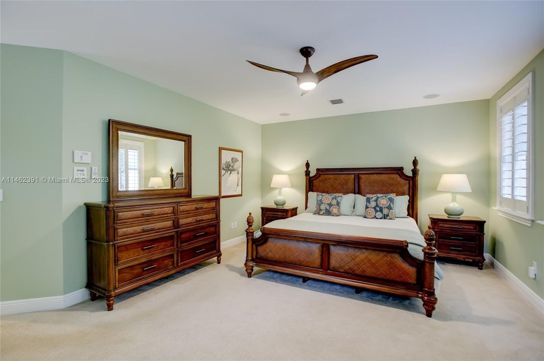 Recently Sold: $1,000,000 (3 beds, 3 baths, 3122 Square Feet)