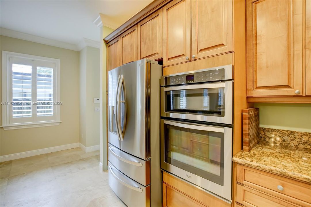 Recently Sold: $1,000,000 (3 beds, 3 baths, 3122 Square Feet)