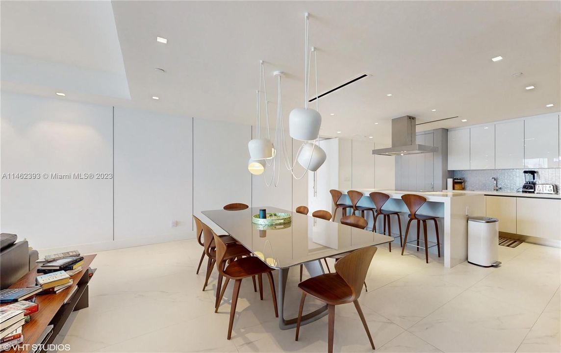 Recently Sold: $9,500,000 (4 beds, 4 baths, 3550 Square Feet)