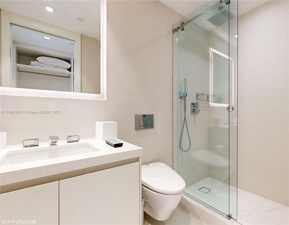 Third Bedroom full bath en suite