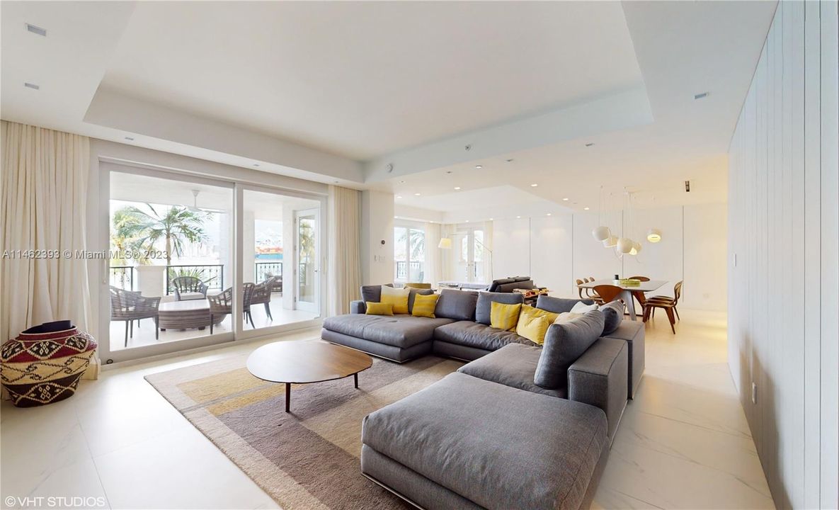 Recently Sold: $9,500,000 (4 beds, 4 baths, 3550 Square Feet)