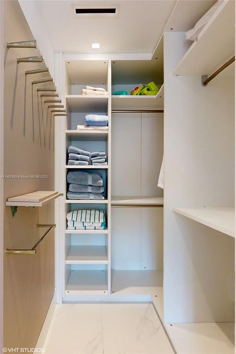 Recently Sold: $9,500,000 (4 beds, 4 baths, 3550 Square Feet)