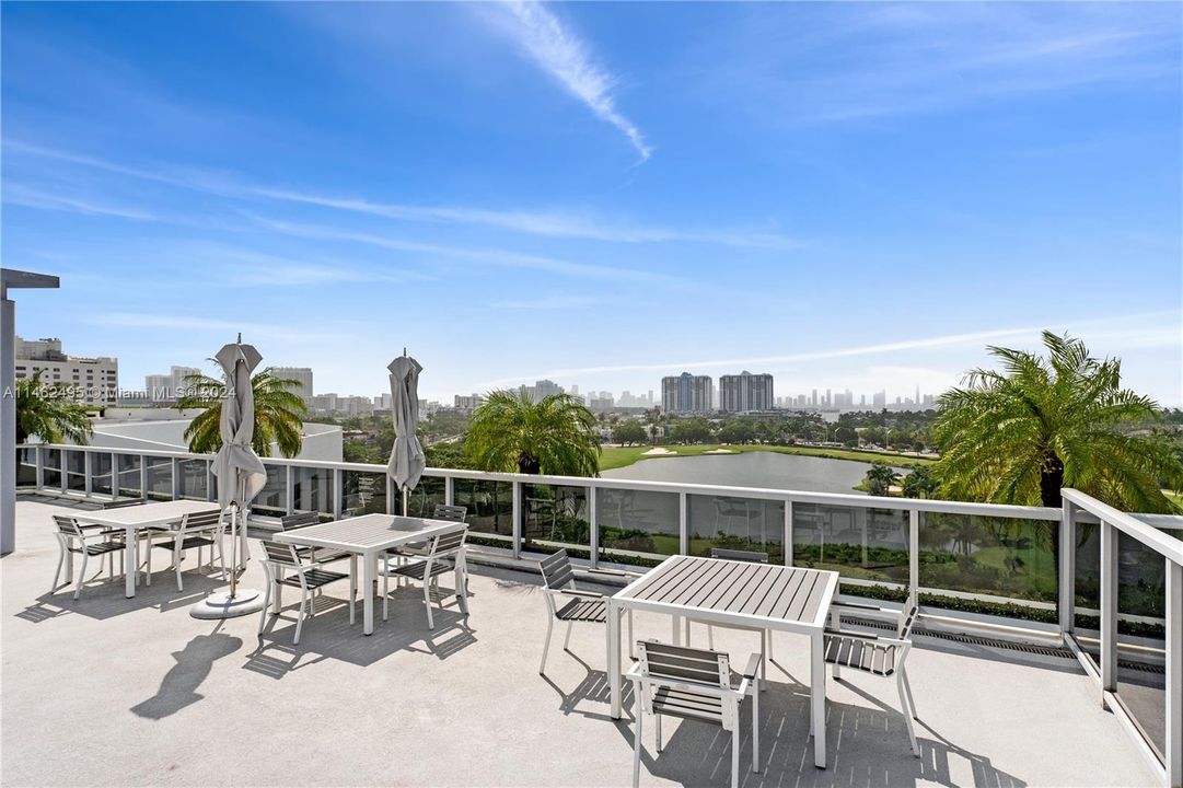 For Sale: $2,500,000 (2 beds, 2 baths, 1450 Square Feet)