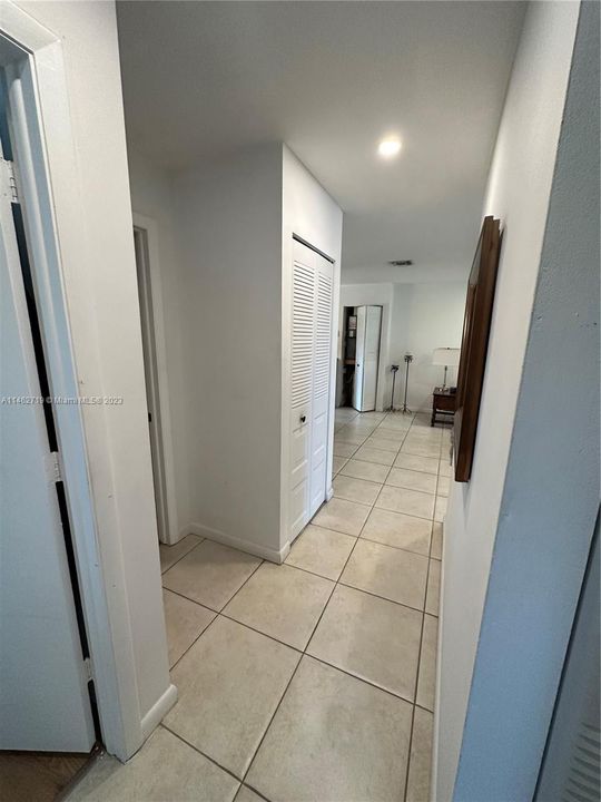 Recently Sold: $495,000 (3 beds, 2 baths, 1277 Square Feet)