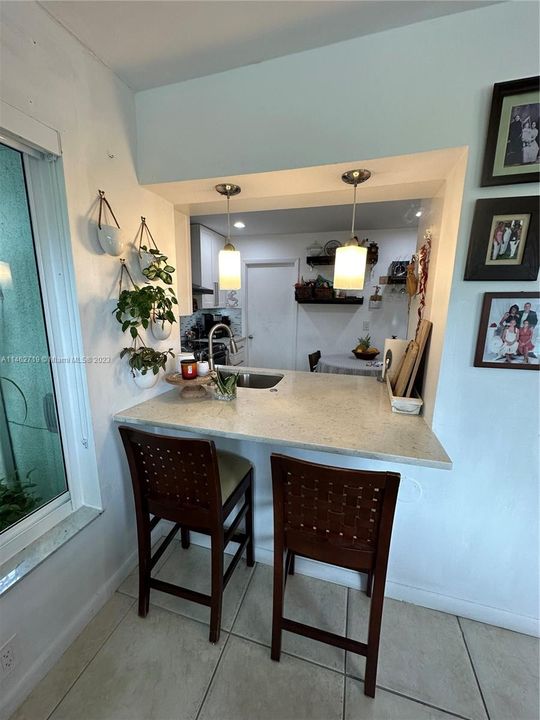 Recently Sold: $495,000 (3 beds, 2 baths, 1277 Square Feet)