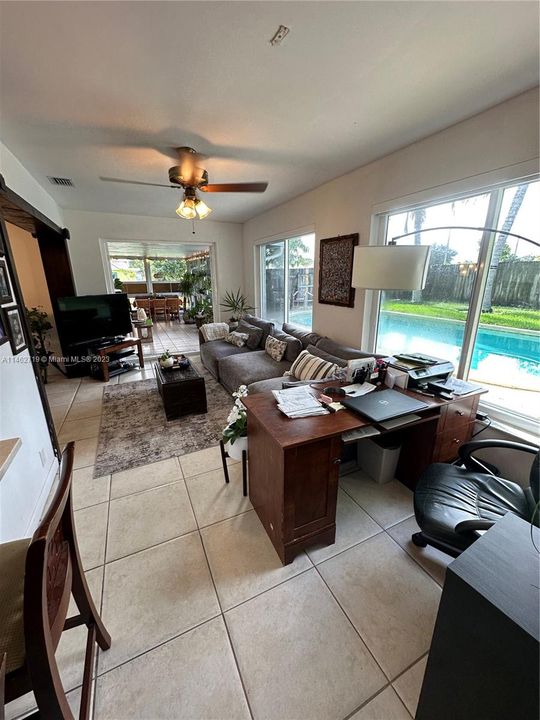 Recently Sold: $495,000 (3 beds, 2 baths, 1277 Square Feet)