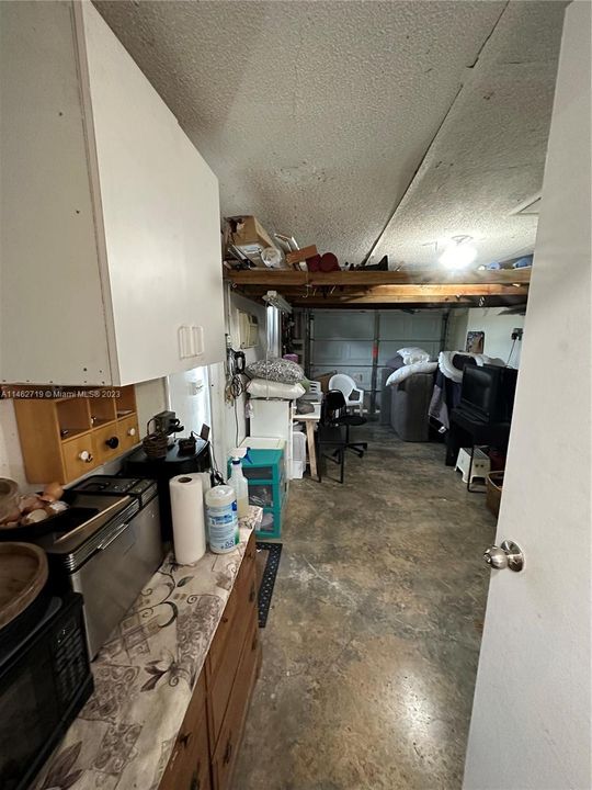 Recently Sold: $495,000 (3 beds, 2 baths, 1277 Square Feet)