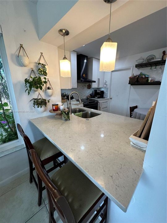 Recently Sold: $495,000 (3 beds, 2 baths, 1277 Square Feet)