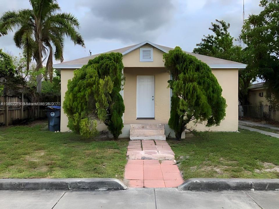 Recently Sold: $399,000 (3 beds, 2 baths, 1040 Square Feet)
