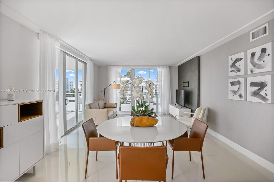 For Sale: $758,200 (1 beds, 2 baths, 1128 Square Feet)