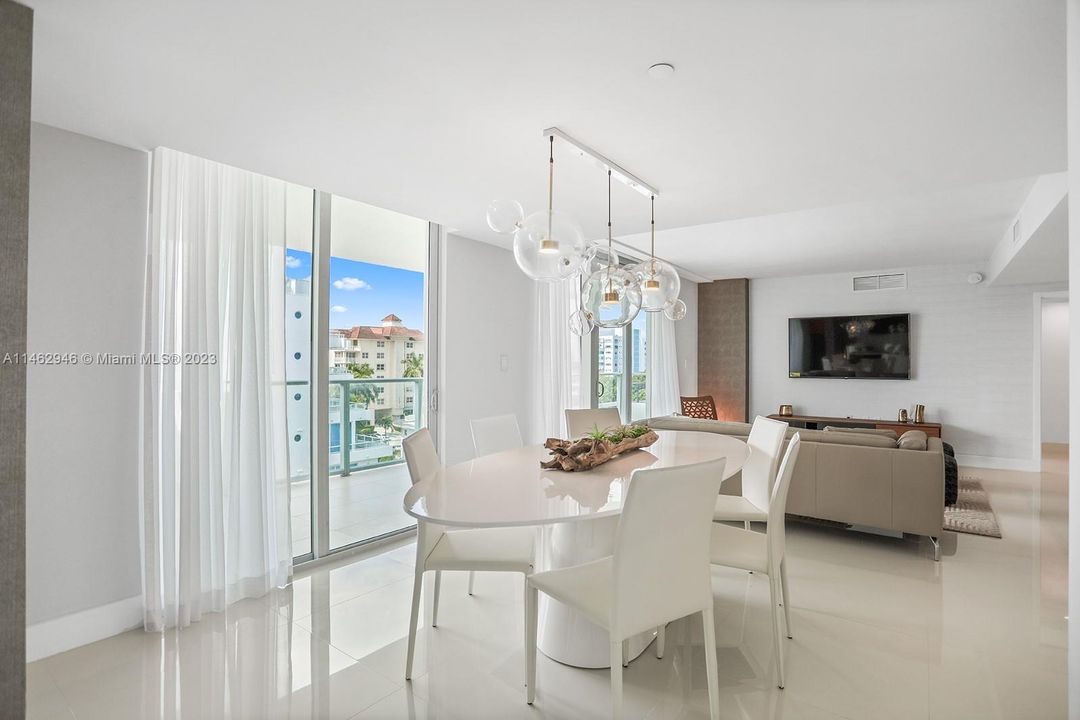 Vendido Recientemente: $648,500 (1 camas, 2 baños, 955 Pies cuadrados)