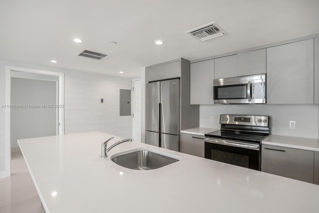 Vendido Recientemente: $648,500 (1 camas, 2 baños, 955 Pies cuadrados)