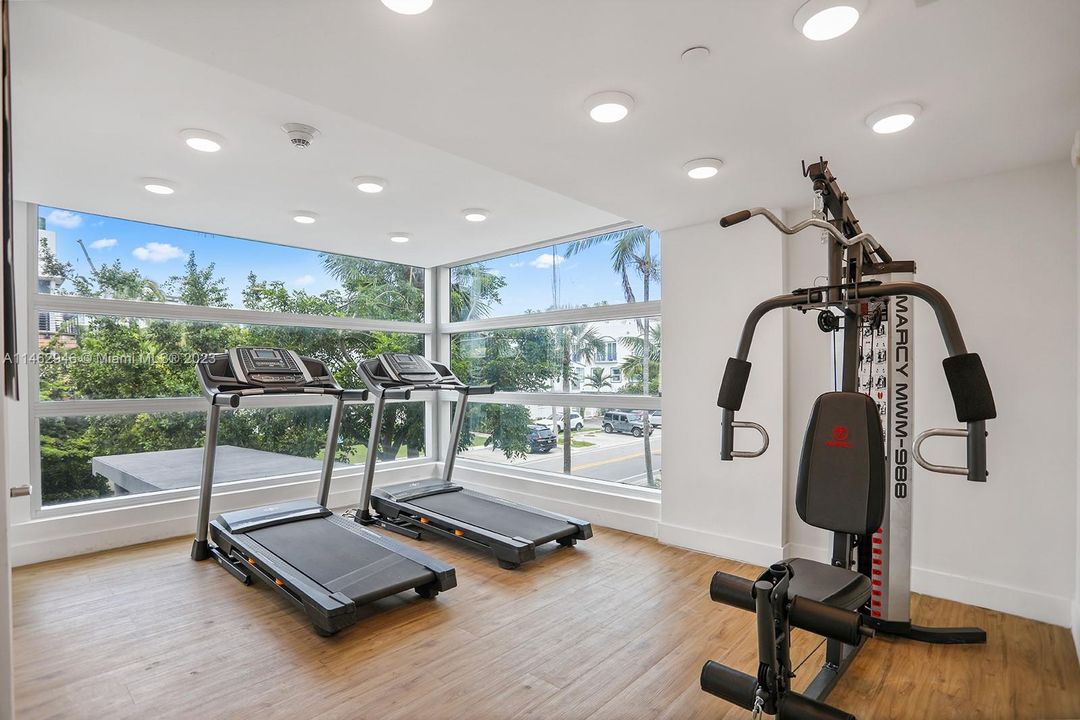 Vendido Recientemente: $648,500 (1 camas, 2 baños, 955 Pies cuadrados)