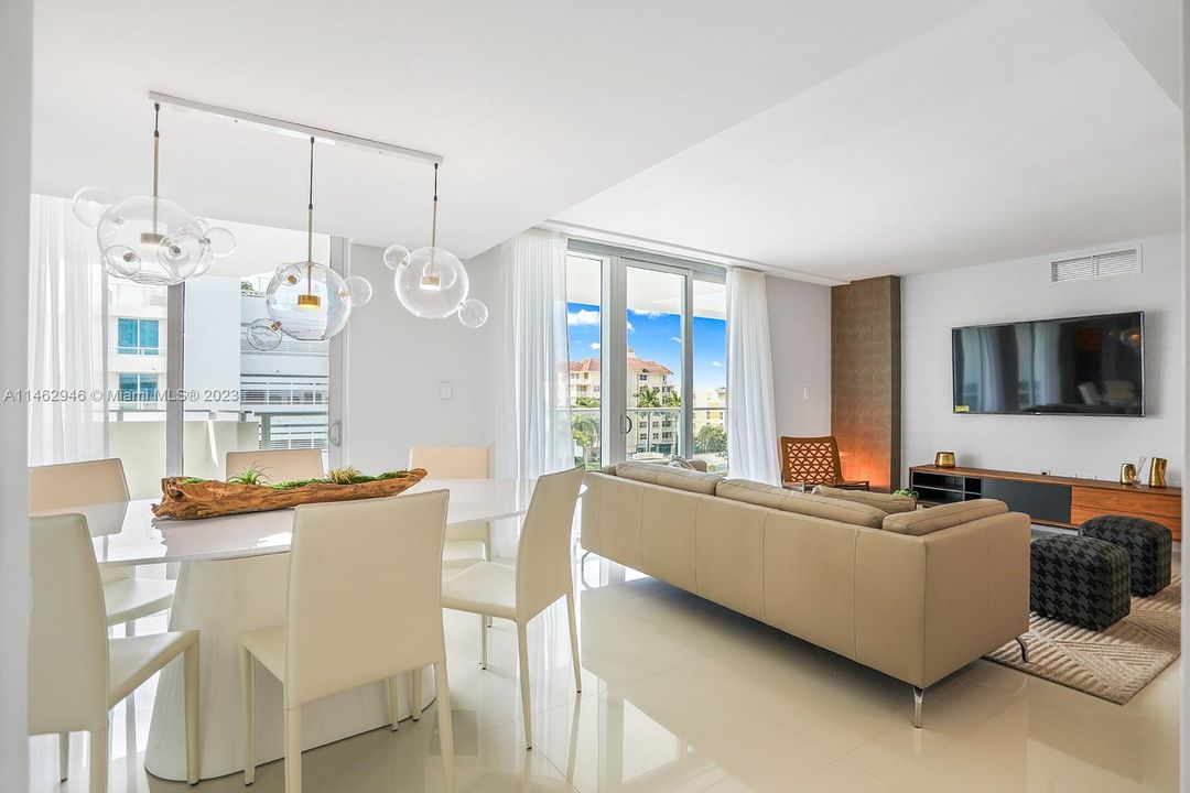 Vendido Recientemente: $648,500 (1 camas, 2 baños, 955 Pies cuadrados)