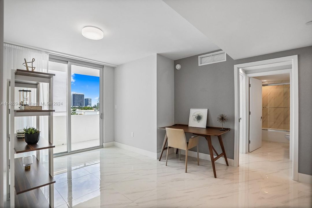 For Sale: $908,500 (2 beds, 2 baths, 1296 Square Feet)