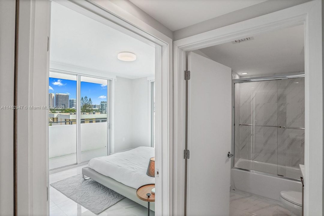 For Sale: $908,500 (2 beds, 2 baths, 1296 Square Feet)