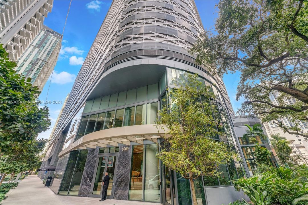 Recently Sold: $1,420,000 (2 beds, 2 baths, 1356 Square Feet)