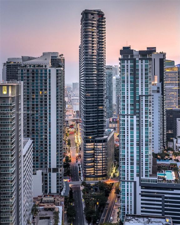 Recently Sold: $1,420,000 (2 beds, 2 baths, 1356 Square Feet)