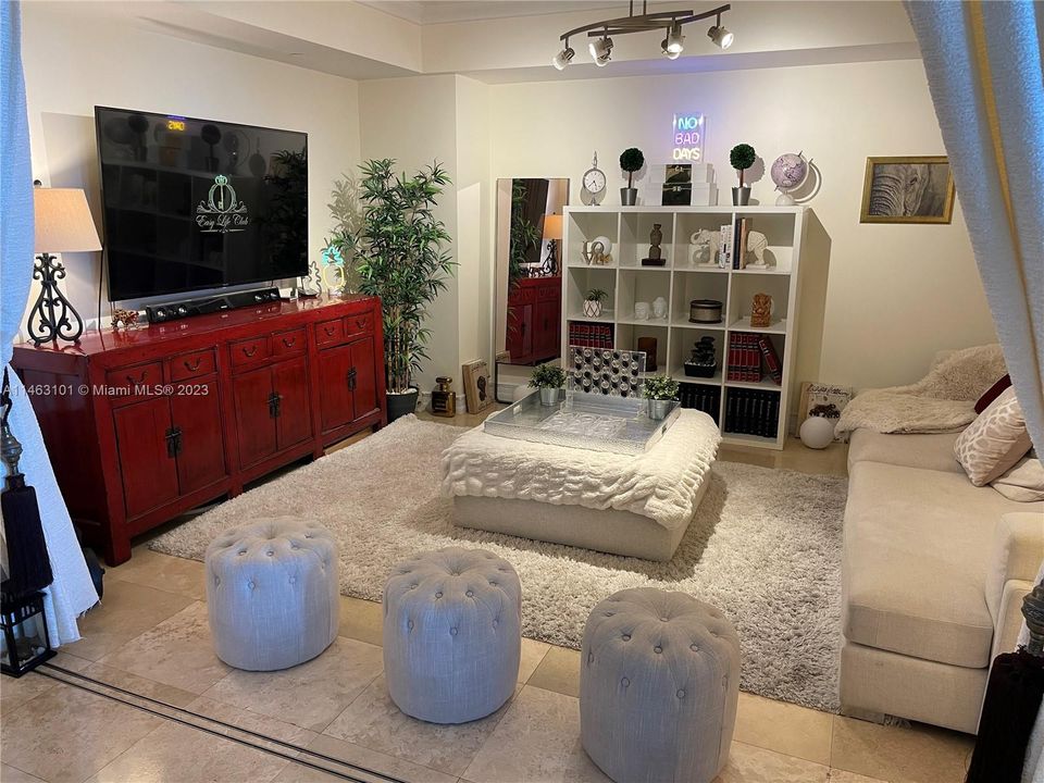 Recently Sold: $2,079,000 (3 beds, 4 baths, 3298 Square Feet)