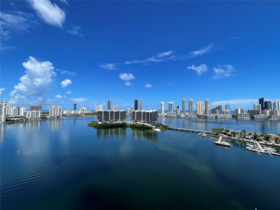 Recently Sold: $2,079,000 (3 beds, 4 baths, 3298 Square Feet)