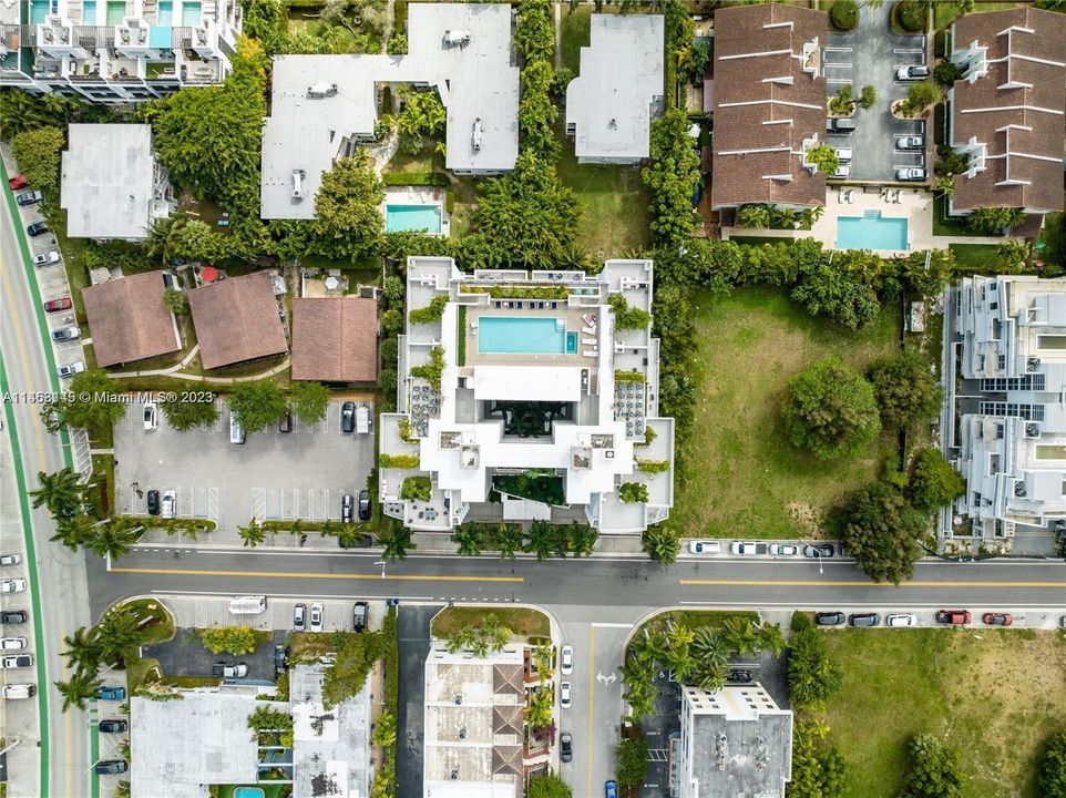 Vendido Recientemente: $830,000 (2 camas, 2 baños, 1463 Pies cuadrados)