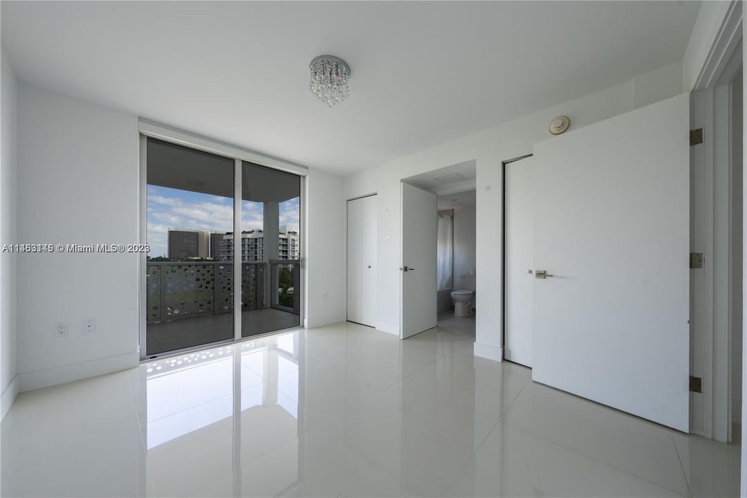 Vendido Recientemente: $830,000 (2 camas, 2 baños, 1463 Pies cuadrados)