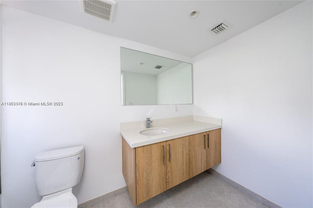 Vendido Recientemente: $830,000 (2 camas, 2 baños, 1463 Pies cuadrados)